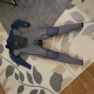 Mens Quicksilver Wetsuit, Size Medium